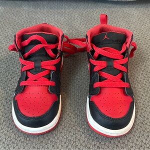 Jordan 1 Mid. Toddler boy size 9C.